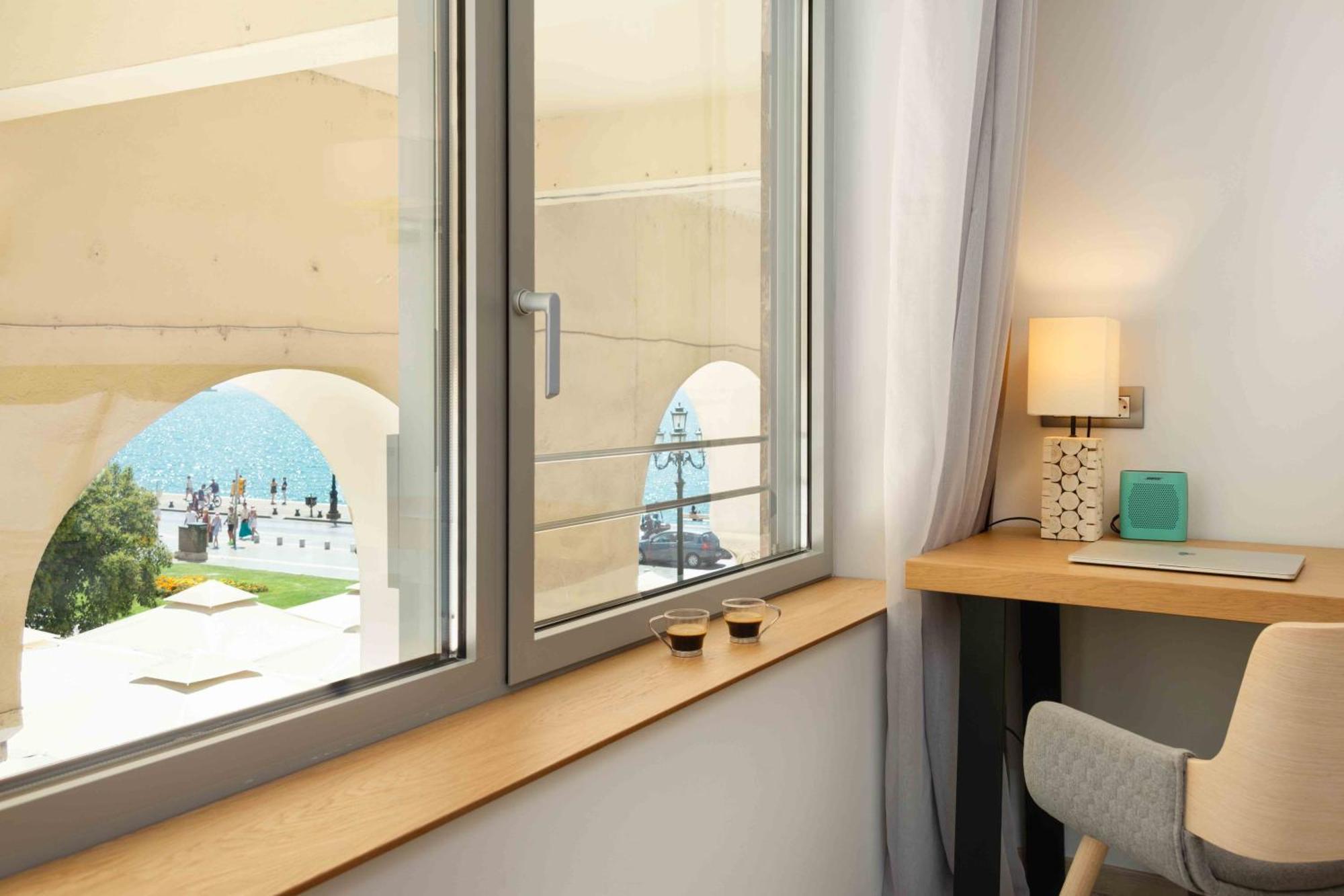 Square Elegant Suites Thessaloniki Exterior foto